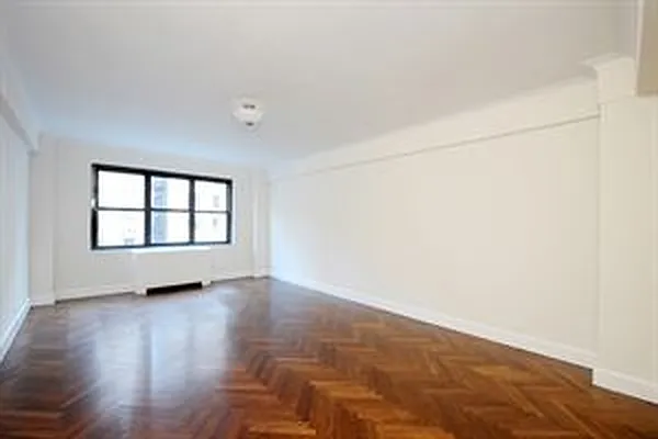 Rented by Classic Marketing- 530 Park1 | media 27