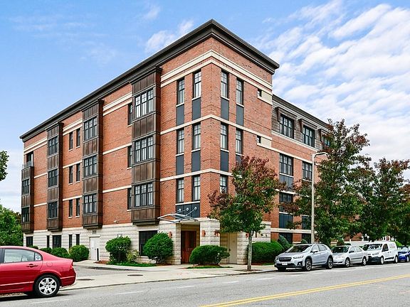 4th image of 163-165 Chestnut Hill Ave Unit 306