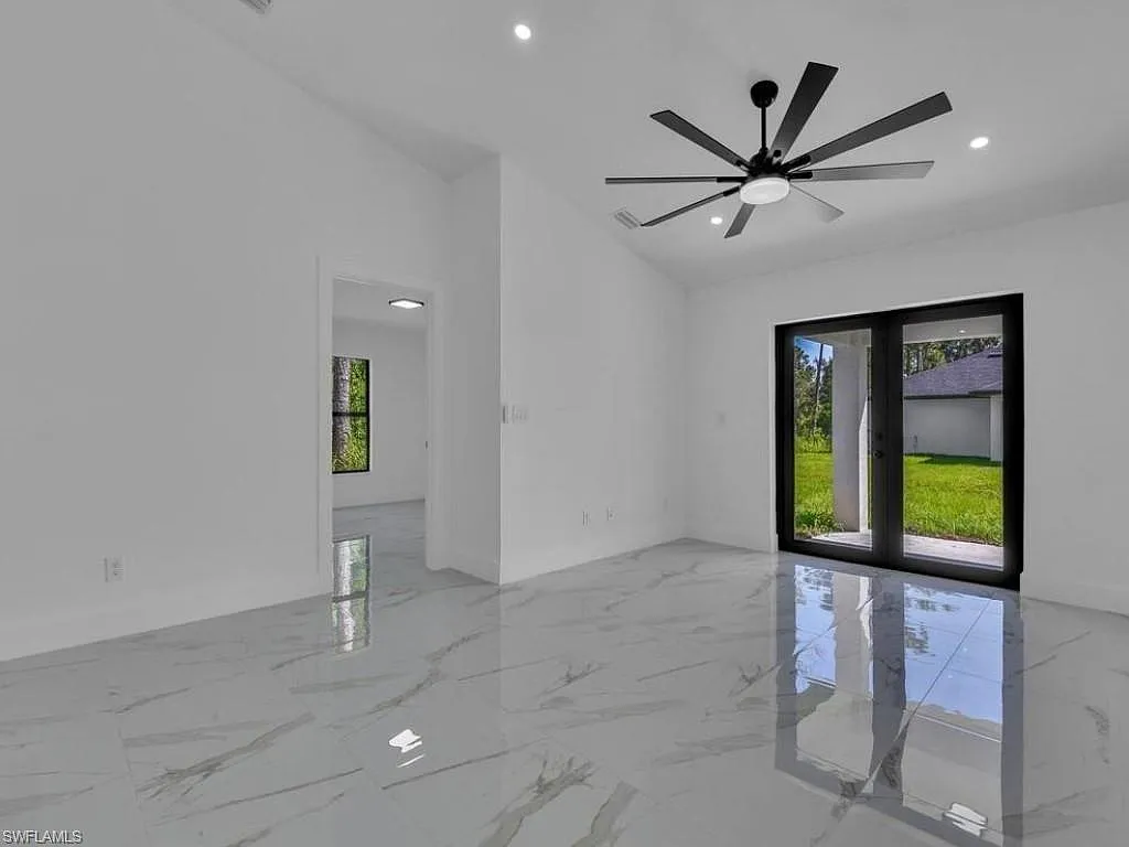 3 bed, 2.0 bath, 1200 sqft, $1,750 — Photo 4