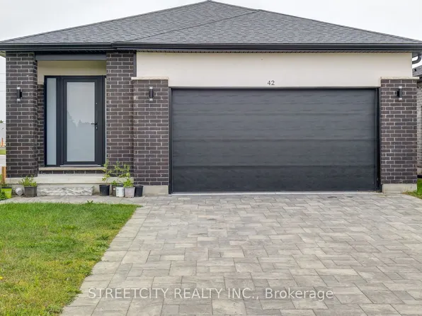 42 Alexander Cir, Strathroy Caradoc, ON N7G 0B5
