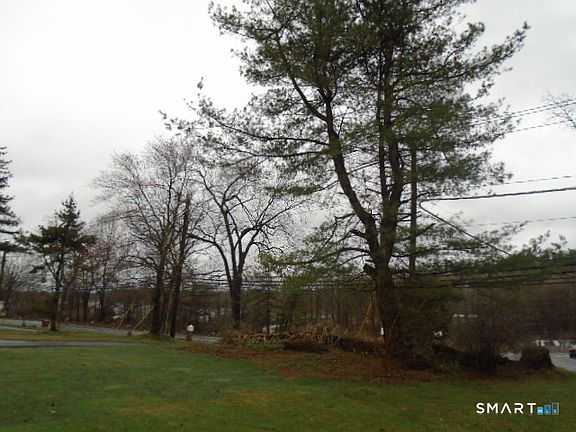 4th image of 51 Two Mile Road