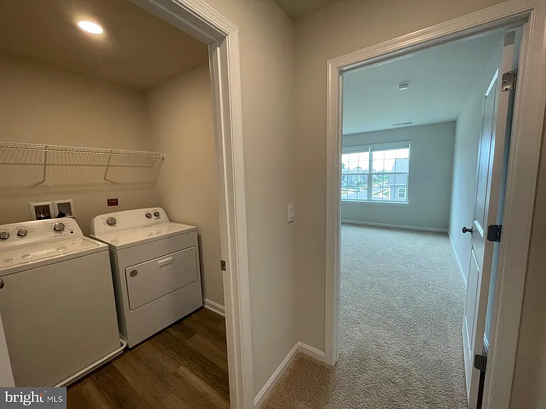 182 Hamstead Dr — Photo 5