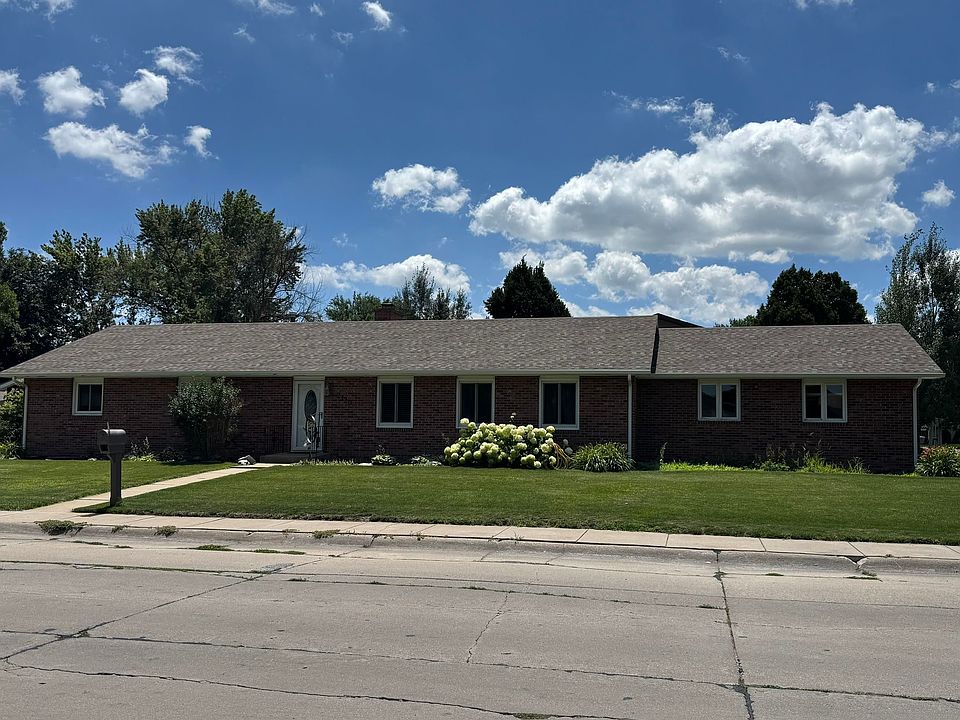 1st image of 2120 SUNSET DR.