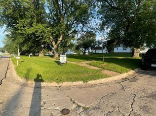 403 E Grant St, Bloomfield, NE 68718