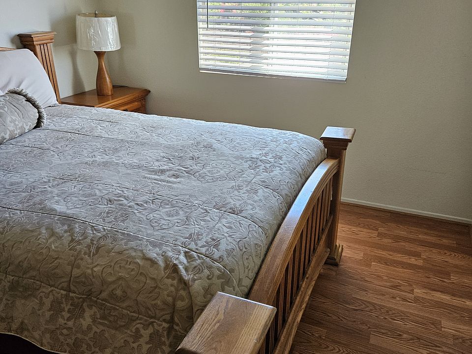 2nd image of 1290 Paseo Hermosa