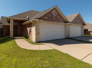240 Rentz Place Cir, Weatherford, TX 76086