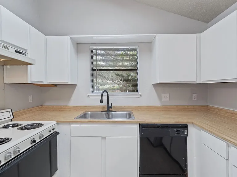 2906 Jadewood Ct #A — Photo 22