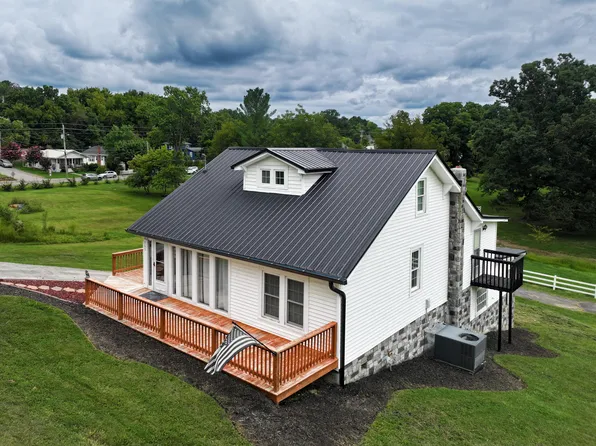 565 Clifton Heights Rd, Newport, TN 37821