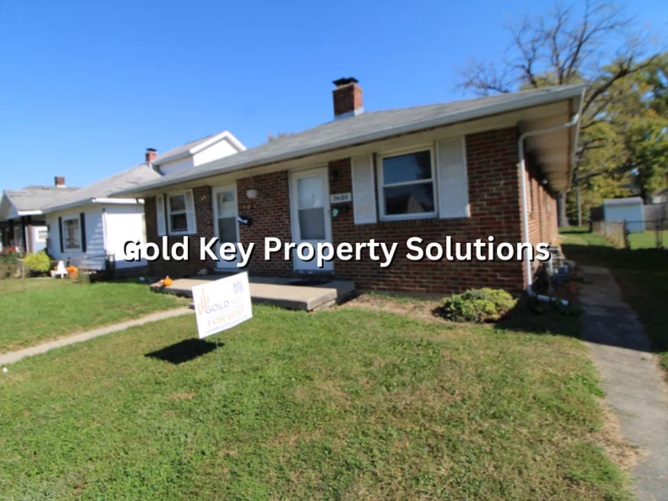 2418-2418 1/2 Central Ave Anderson, IN 46016