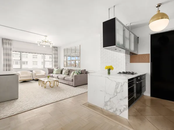 79 West 12th Street image 1 of 13