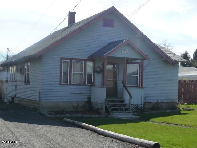 2nd image of 3204 Castlevale Rd