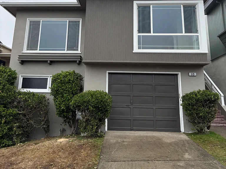 35 Crestview Ave — Photo 1