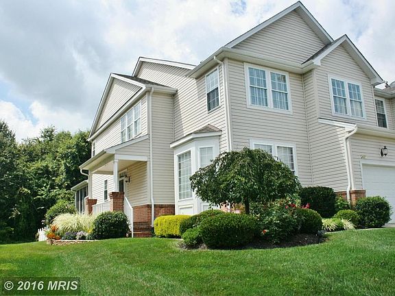 Gorgeous End of Group Carriage Home