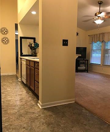 3rd image of 3112 Wallaby Trce APT 509