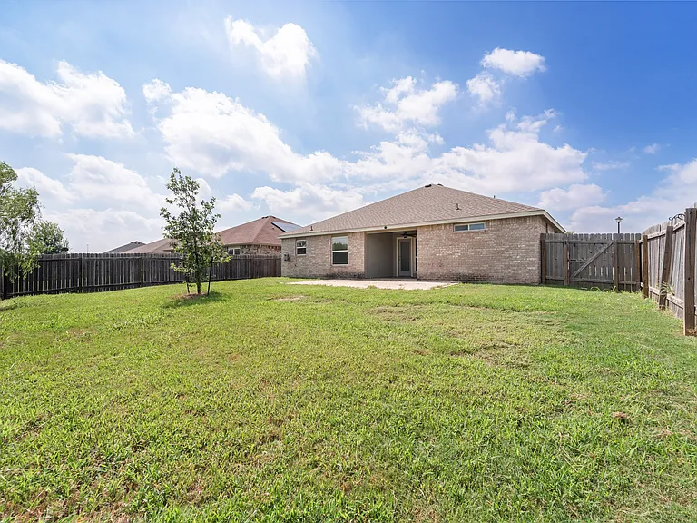 724 Liberty Valley Dr — Photo 25