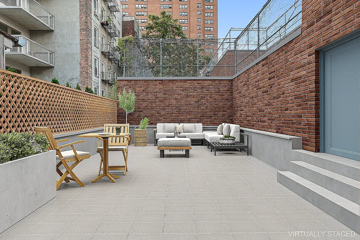 15 Avenue A — Photo 1