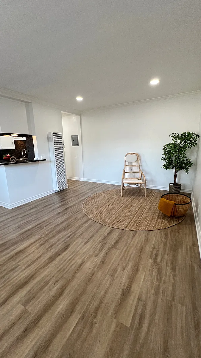 Building Photo - Pinecrest Apartments