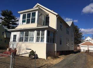 26-28 Manhattan St, Springfield, MA 01109