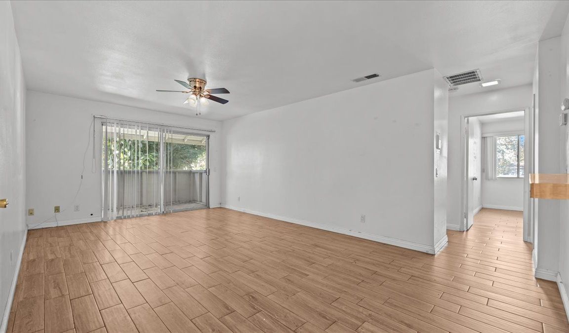 next background image