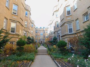 720A Hinman Ave #2S, Evanston, IL
