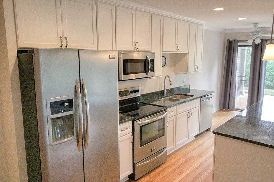 1st image of 16 Abbey Villa Cir