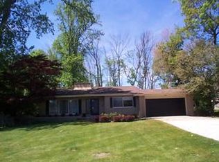 751 N Riverside Ave, Saint Clair, MI 48079