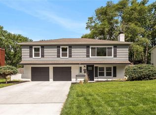9248 Wedd Dr, Overland Park, KS 66212