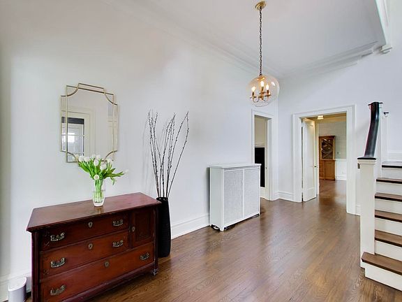 4th image of 1046 Ridge Ave