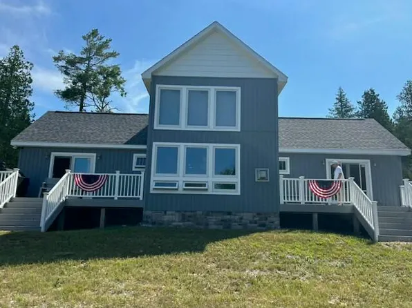 2699 Straits View Ln, Bois Blanc Island, MI 49775
