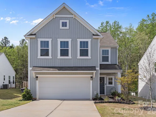 141 Batten Ridge Dr, Statesville, NC 28677