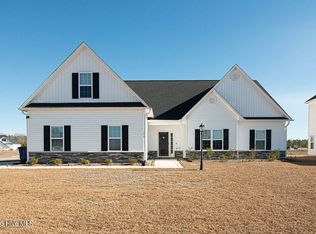 354 Black Hawk Dr, Jacksonville, NC 28546