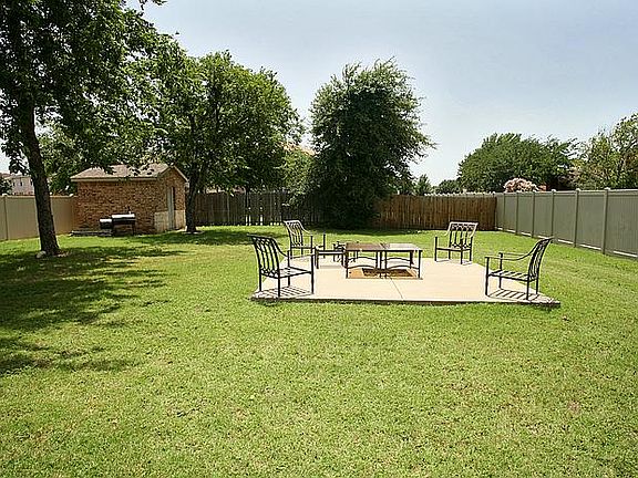 5th image of 1293 Longleaf Dr