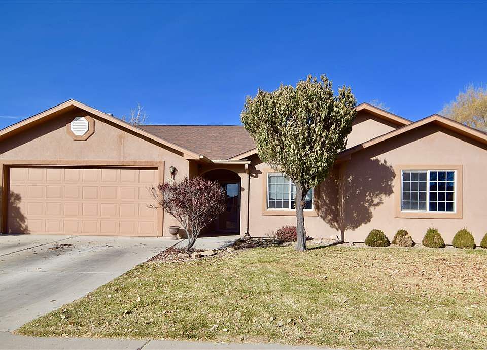 1st image of 3012 Oakwood Dr