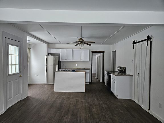 3rd image of 49 Winter Street
