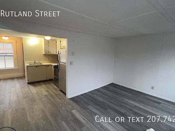 4th image of 118 Rutland St #B