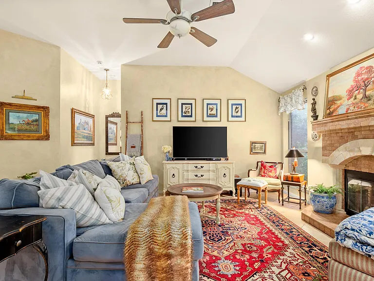 12617 Cinchring Ln — Photo 8