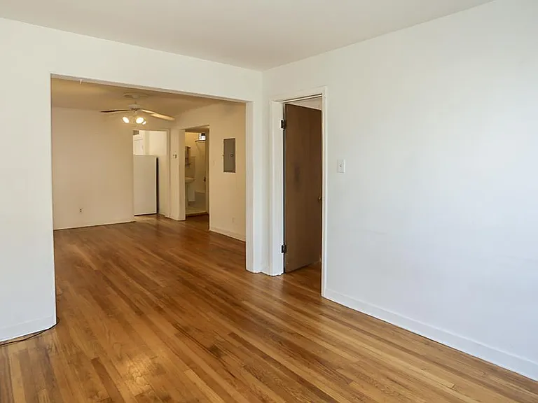 1507 W Barry Ave #2 — Photo 9
