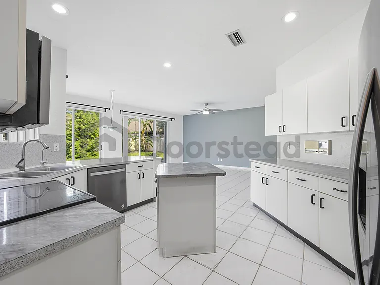 1120 NW 179th Ave — Photo 13