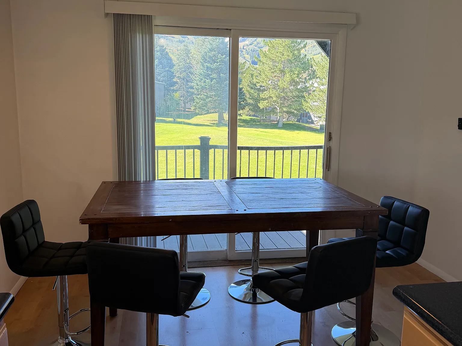 2 bed, 1000 sqft, $2,600 — Photo 3