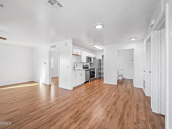 4th image of 3065 N 67th Ave #202