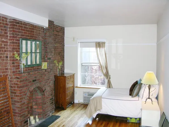 354 West 23rd Street image 1 of 3