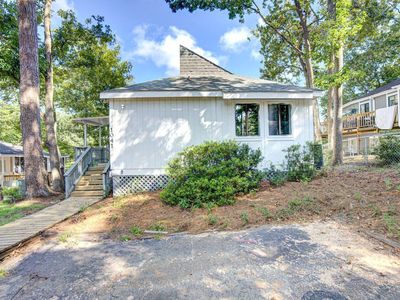 1041 Huran Ln, Santee, SC, 29142