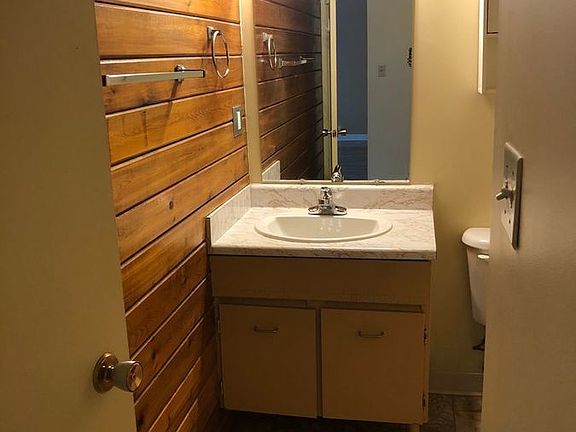 3rd image of 3 Columbia Dr #94