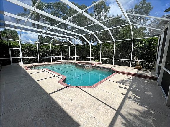 5th image of 5404 Avenal Dr