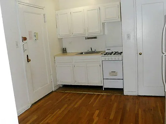 Rented by Dwelling NYC | media 2