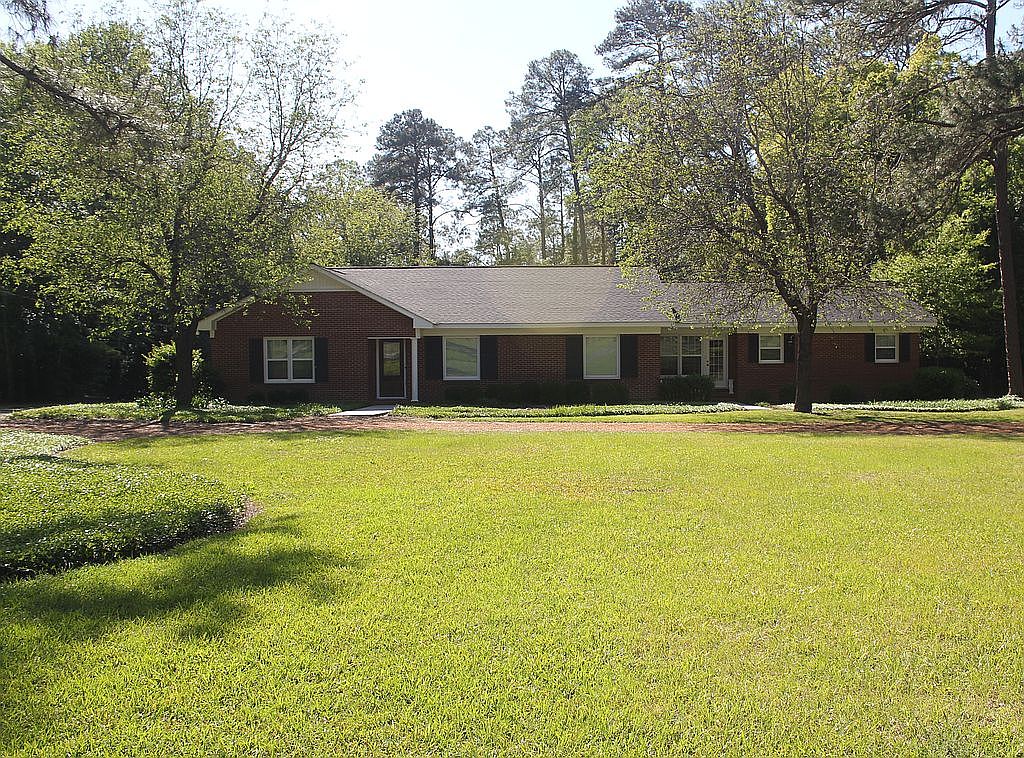 1001 Chester Ave N, Douglas, GA 31533 | Zillow