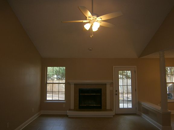 4th image of 1802 Sherwood Dr