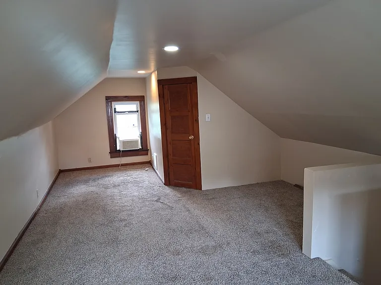 1543 Front St — Photo 6
