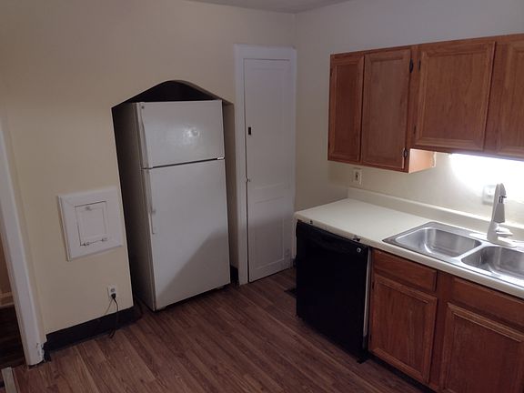 5th image of 873-875 Sheridan Ave #1