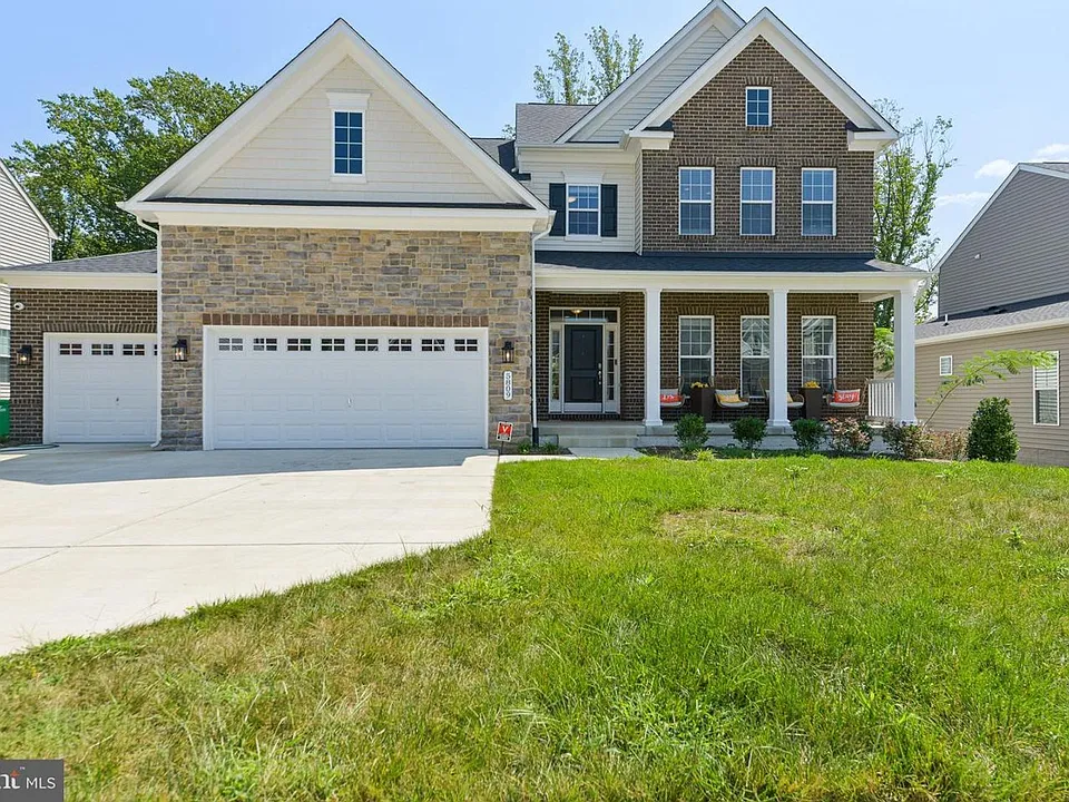 5809 Savannah Dr